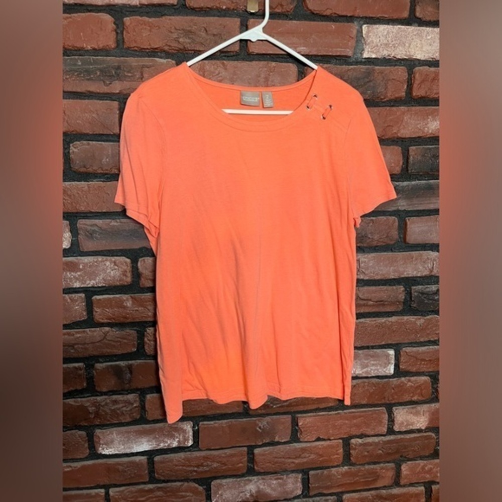 Cute Chicos T orangish peach color